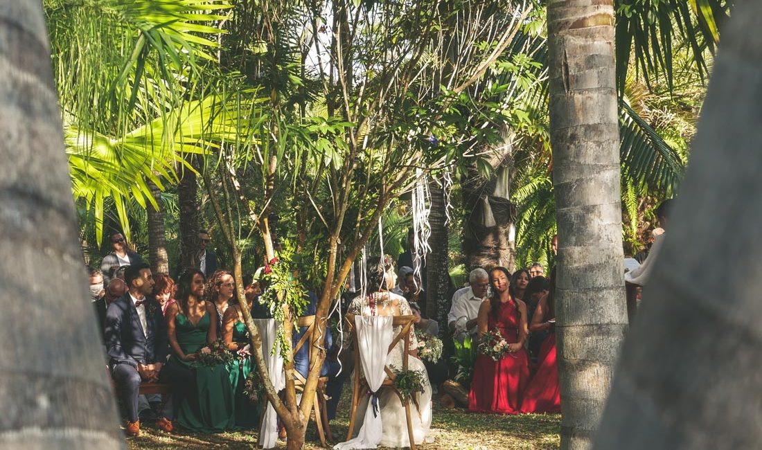Une cérémonie de mariage en pleine nature au site événementiel du Jardin d'Ama.